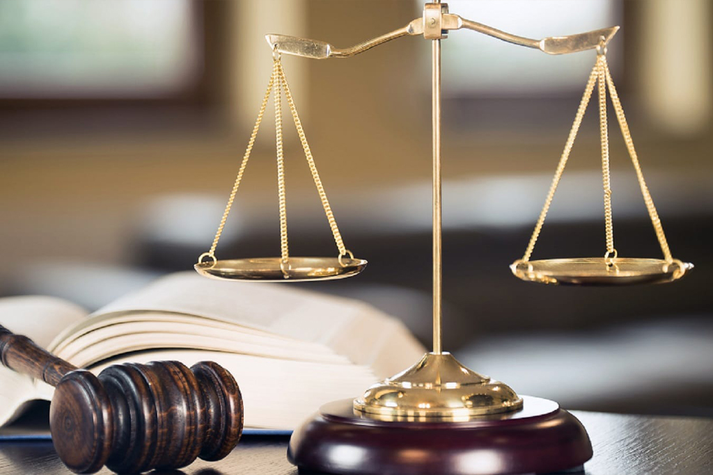 وکیل جرایم رایانه ای کیست؟