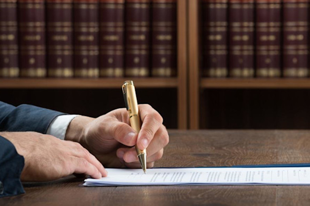 مزایای وکیل جعل در تهران