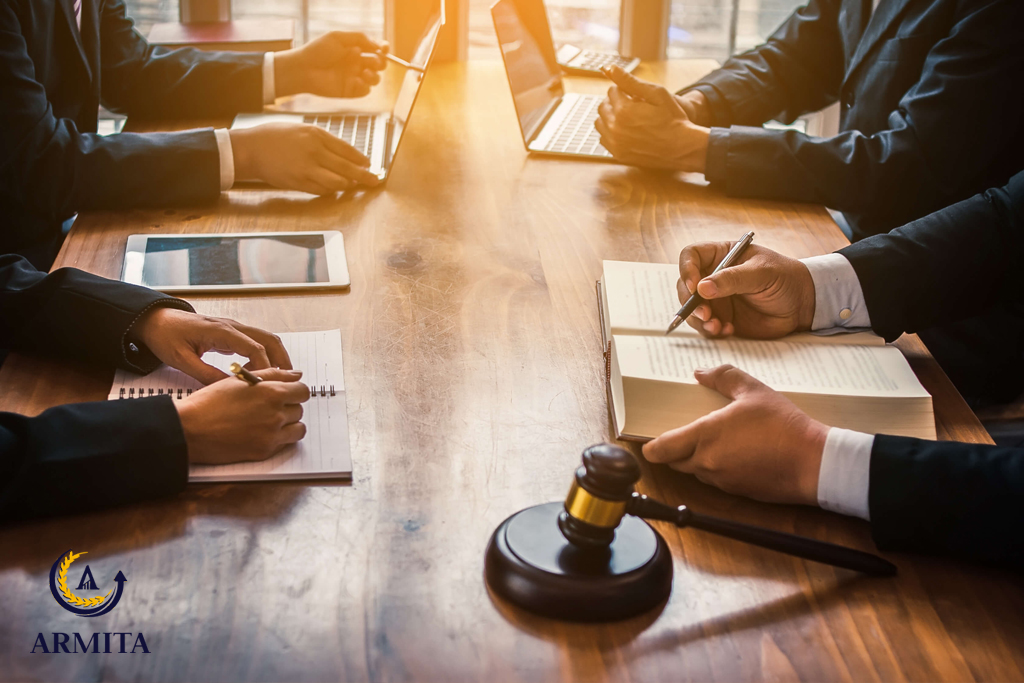 تفاوت مشاور حقوقی با وکیل در چیست؟