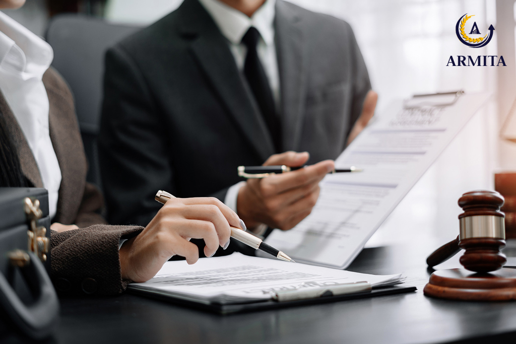 اصلیترین تفاوت مشاور حقوقی با وکیل