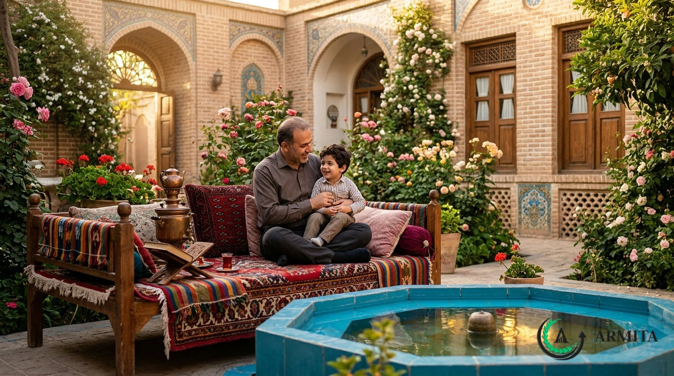 تصویر پدر و پسر در حیاط سنتی برای موضوع حضانت فرزند